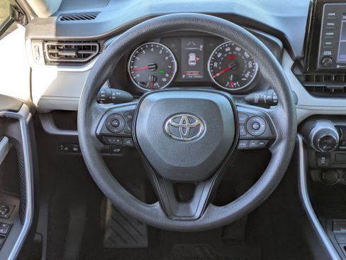 Used 2021 Toyota RAV4 XLE image 21