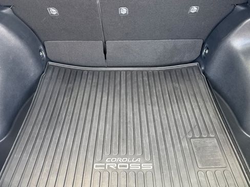 Certified 2024 Toyota Corolla Cross L image 16