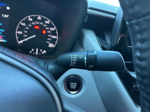 Certified 2025 Toyota Corolla SE image 19