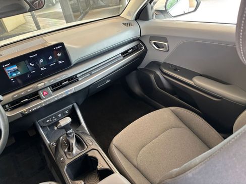 Used 2025 Kia K4 LXS FWD image 34