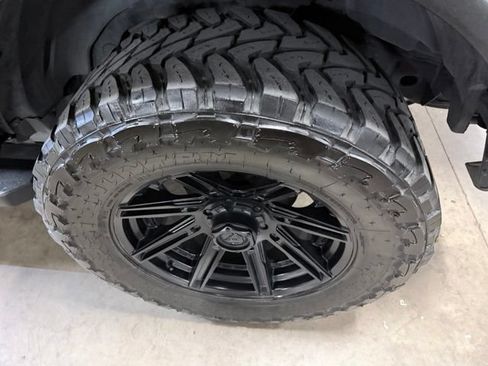 Used 2023 Ford Bronco Wildtrak AWD/4WD image 12