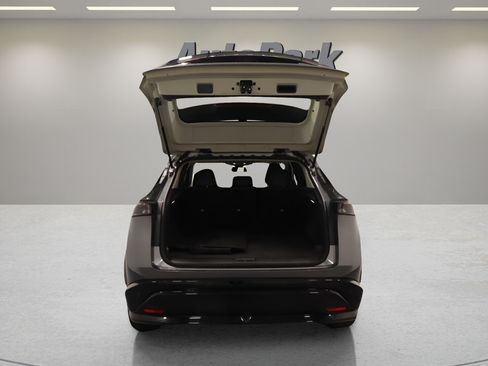 Used 2024 Nissan Ariya AWD image 18