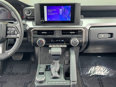 Used 2025 Toyota 4Runner SR5 RWD image 22