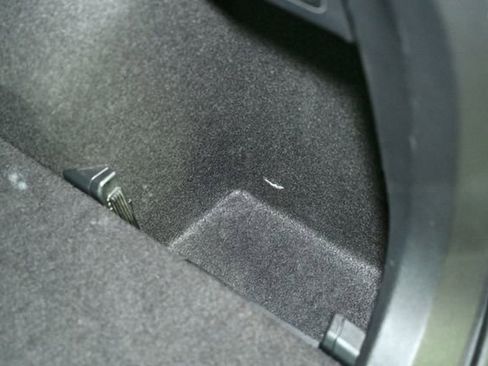 Used 2024 Volkswagen Tiguan SE image 60