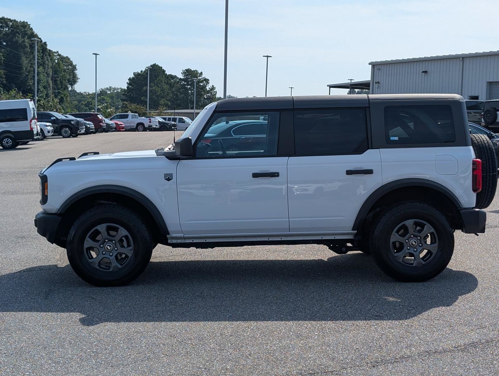 Used 2025 Ford Bronco Big Bend AWD/4WD image 2