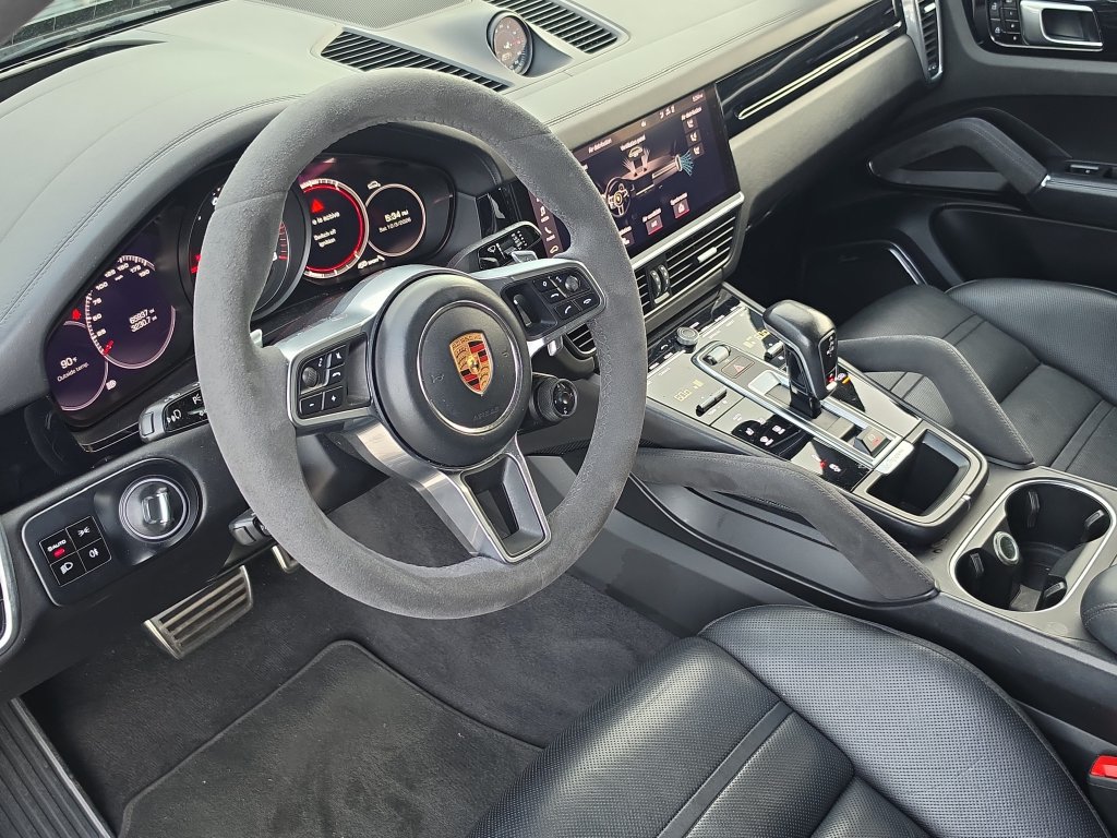Used 2021 Porsche Cayenne GTS AWD/4WD image 22