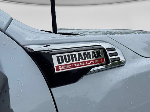 New 2026 GMC Sierra 3500 Denali w/ Denali Reserve Package AWD/4WD image 9