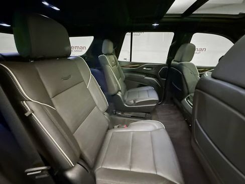 Used 2023 Cadillac Escalade Premium Luxury w/ Performance Package image 31