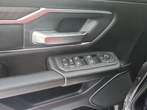 New 2026 RAM 1500 4x4 Crew Cab image 21