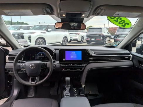 Used 2026 Toyota Camry LE FWD image 13