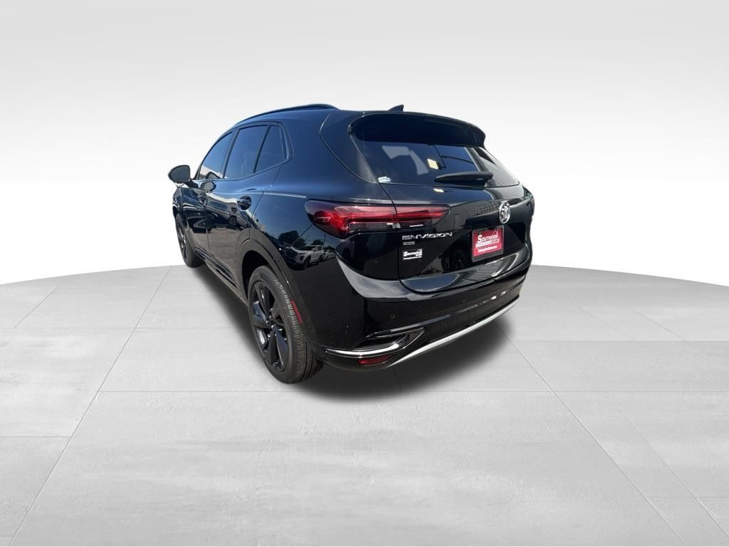 Used 2023 Buick Envision Essence w/ Sport Touring Package AWD/4WD image 4