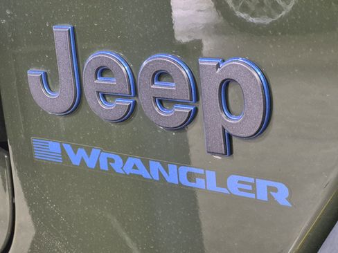 Used 2024 Jeep Wrangler Unlimited AWD/4WD image 16