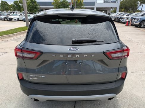 Certified 2023 Ford Escape Active w/ Tech Pack #1 FWD image 5