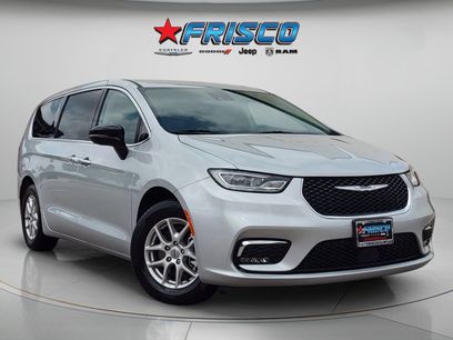 Used 2024 Chrysler Pacifica Touring-L