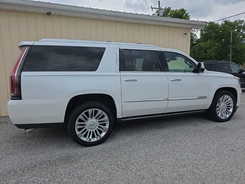 Used 2016 Cadillac Escalade ESV Platinum AWD/4WD image 7