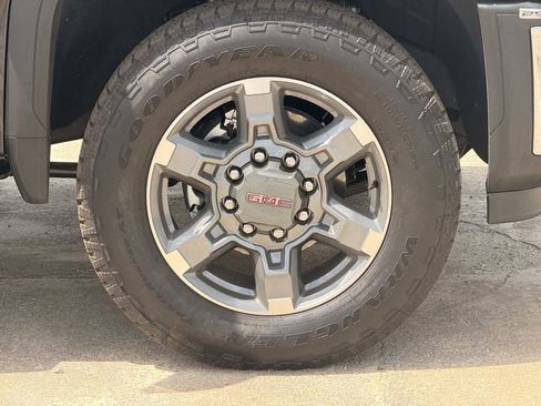 New 2026 GMC Sierra 2500 SLT w/ SLT Premium Package AWD/4WD image 9