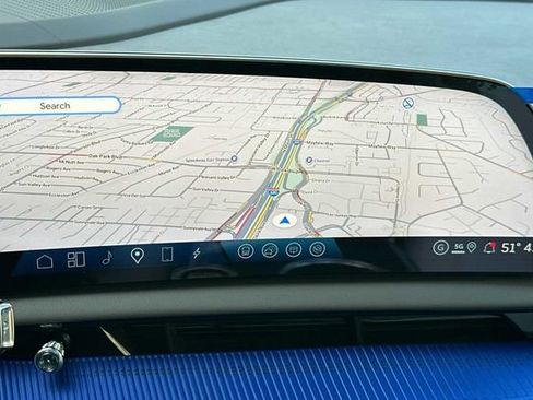 New 2026 Cadillac Optiq Luxury 1 image 18