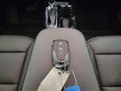 New 2026 Chevrolet Trax ACTIV w/ Sunroof Package image 40