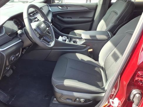 New 2026 Jeep Grand Cherokee L 4WD image 3