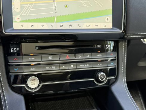 Used 2020 Jaguar F-PACE R-Sport AWD/4WD image 18