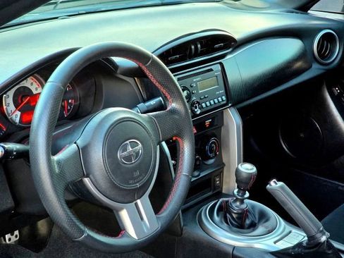 Used 2013 Scion FR-S image 11