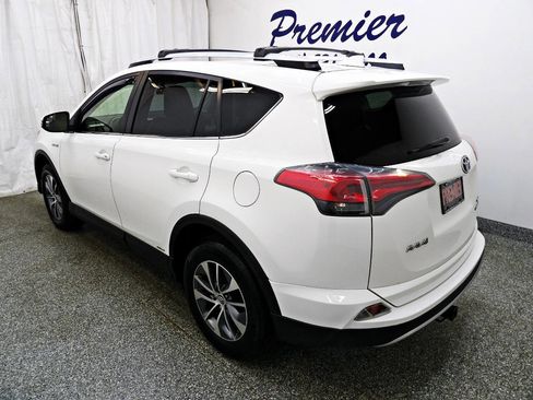 Used 2016 Toyota RAV4 XLE image 4