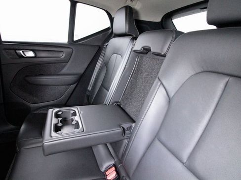 Certified 2025 Volvo XC40 B5 Plus image 26