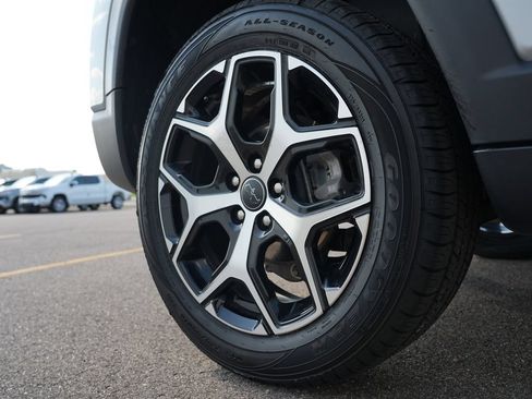 Used 2025 Jeep Compass Limited AWD/4WD image 30