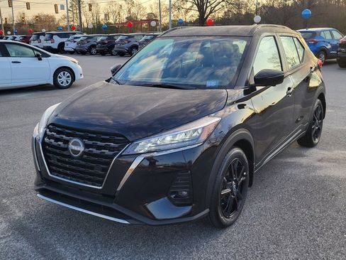 Used 2024 Nissan Kicks SR w/ SR Premium Package image 6