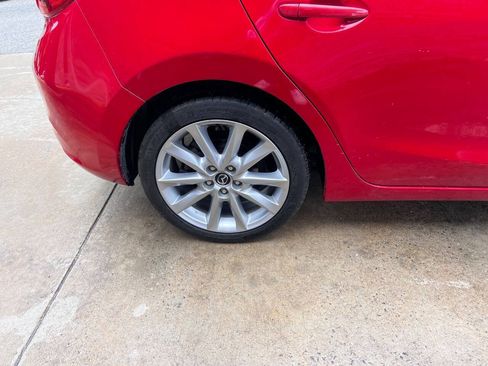 Used 2017 MAZDA MAZDA3 Touring FWD image 10