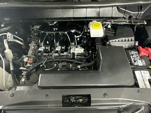 Used 2024 Nissan Pathfinder SV FWD image 28