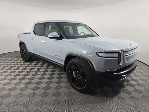 Used 2024 Rivian R1T Adventure AWD/4WD image 6