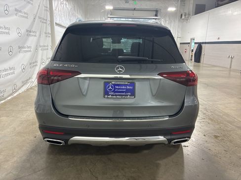 Used 2025 Mercedes-Benz GLE 450e 4MATIC image 5