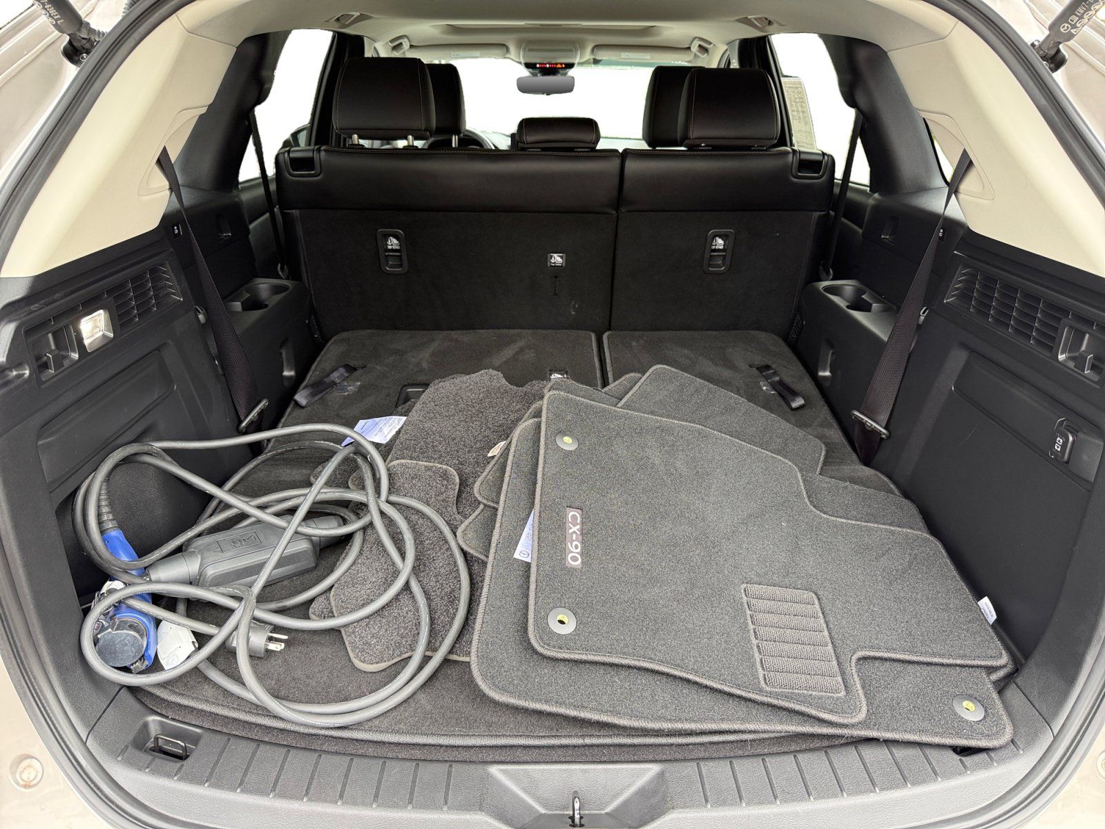 Certified 2025 MAZDA CX-90 Plug-In Hybrid w/ Preferred AWD/4WD image 17