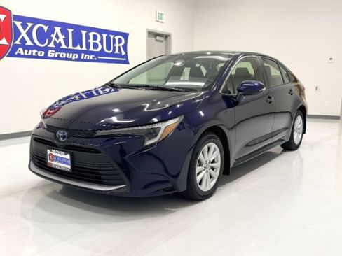 Used 2024 Toyota Corolla XLE FWD image 5