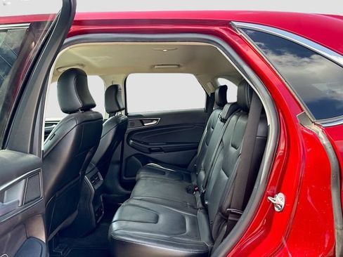 Used 2022 Ford Edge Titanium AWD/4WD image 19