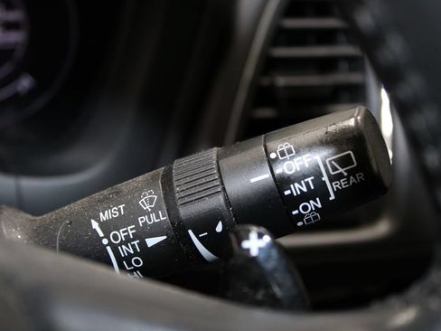 Used 2017 Honda HR-V EX-L image 21