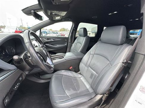 Used 2024 Buick Enclave Premium FWD image 17