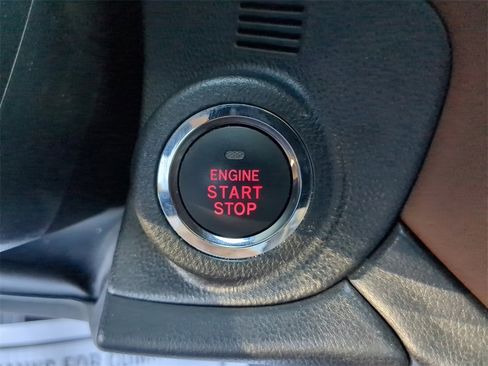 Used 2021 Subaru Outback Touring XT image 32