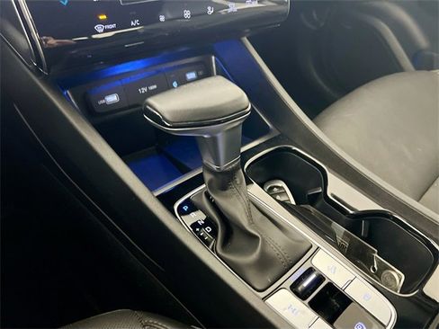 Used 2023 Hyundai Santa Cruz Limited image 18