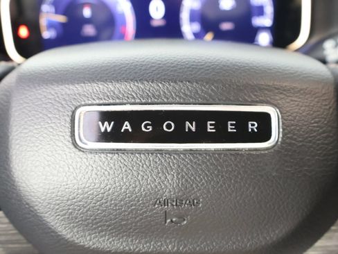 Used 2023 Jeep Wagoneer L Series II AWD/4WD image 27