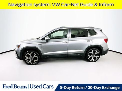 Used 2022 Volkswagen Taos SEL image 5