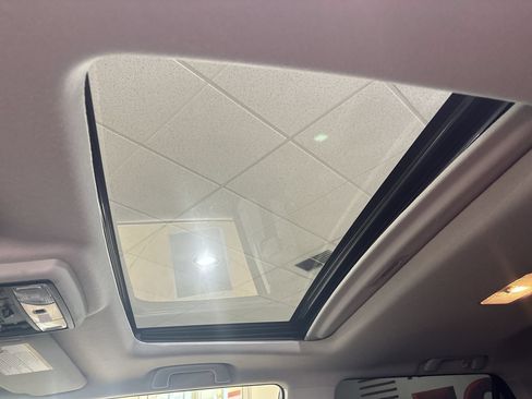 Certified 2024 Toyota 4Runner TRD Off-Road Premium w/ Moonroof Package AWD/4WD image 23