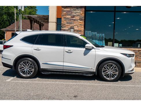 Used 2024 Acura MDX SH-AWD w/ Advance Package image 2