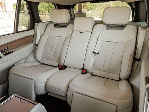 Used 2025 Land Rover Range Rover SV AWD/4WD image 24
