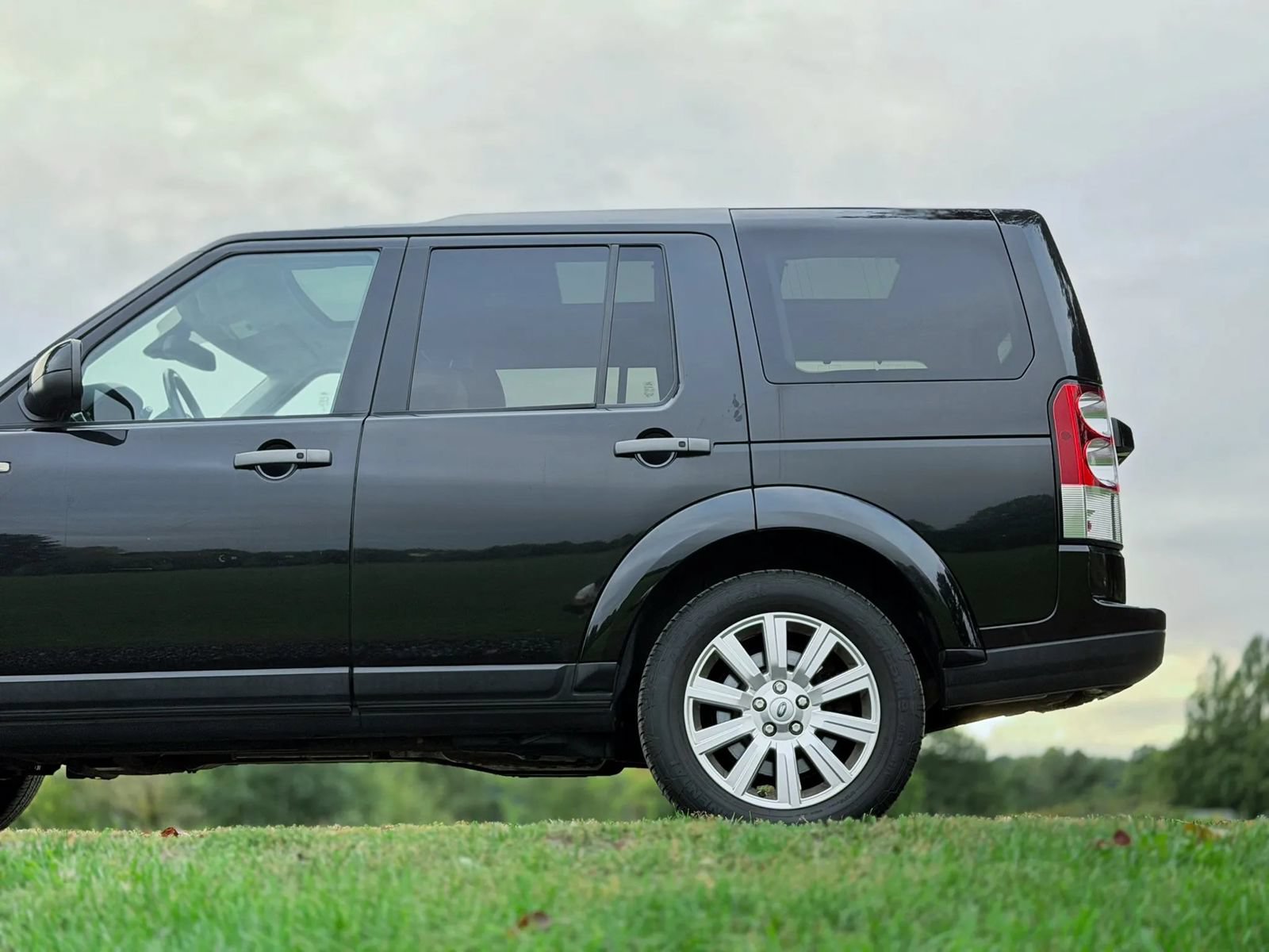 Used 2013 Land Rover LR4 HSE AWD/4WD image 29