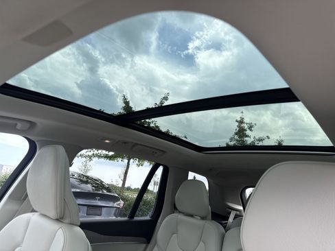 Certified 2024 Volvo XC90 T8 Plus AWD/4WD image 24