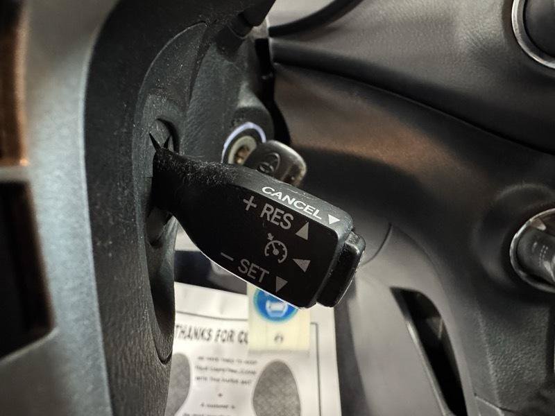 Used 2013 Toyota Highlander SE AWD/4WD image 28
