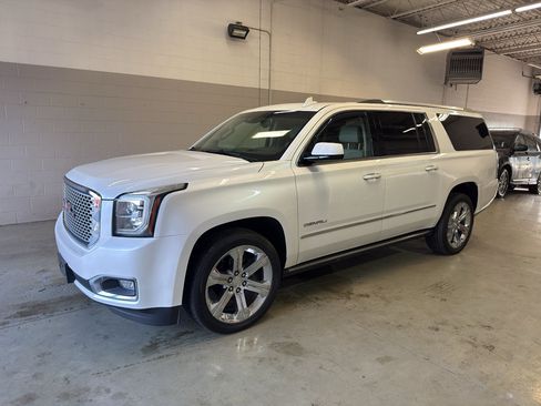 Used 2016 GMC Yukon XL Denali w/ Open Road Package AWD/4WD image 3