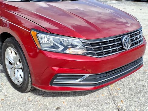 Used 2016 Volkswagen Passat 1.8T S image 9